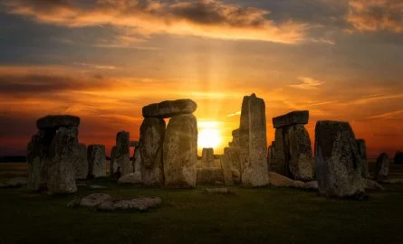 Stonehenge bei Sonnenuntergang